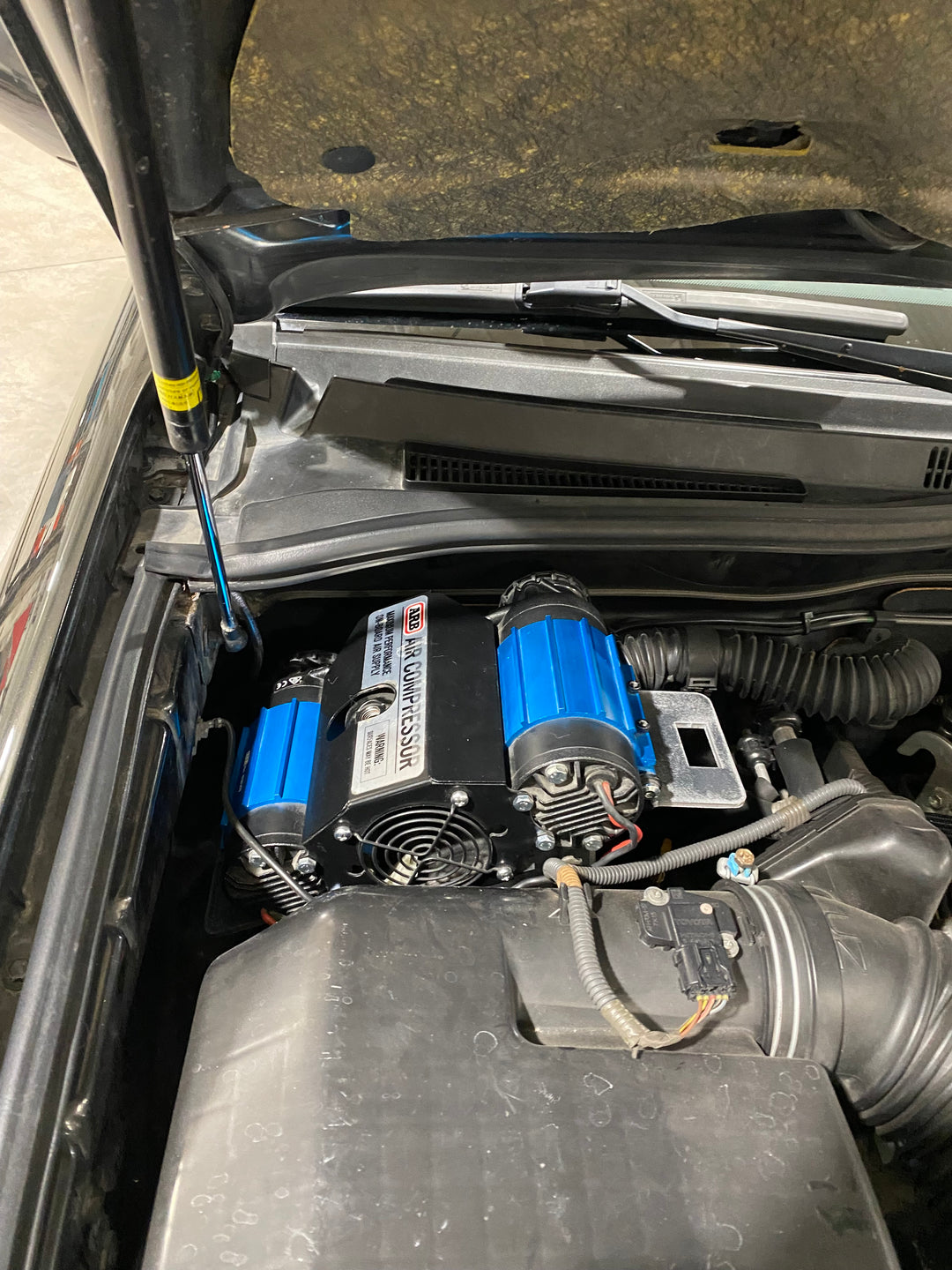 abrAsus(アブラサス) abrAsus 薄い財布 abrAsus（アブラサス）メンズ 二つ折り革財布