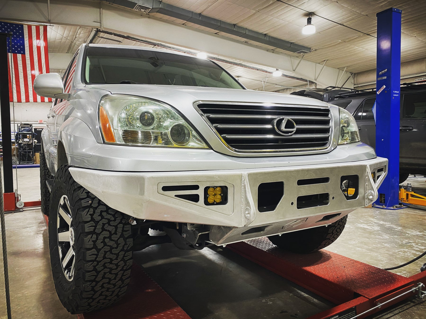 3PCS For 2003- 2007 Lexus LX470 Front Bumper Headlight Trim 3PCS For 2003- 2007 Lexus LX470 Front Bumper Headlight Trim